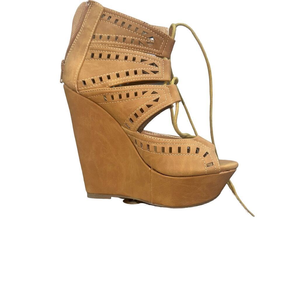 Charlotte russe wedges size‎ 7